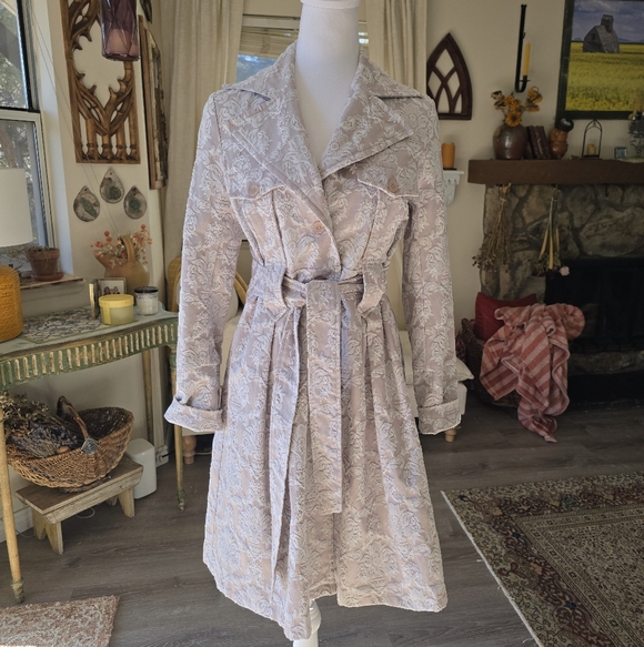 STUNNING Vintage Lace Trench Coat Romantic Goth - Picture 2 of 11